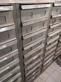 cassettiere in metallo 18 pz