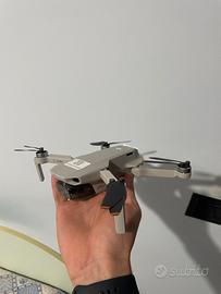 Drone Dji mini 2 SE Combo con tutti gli accessori