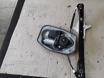 MOTORINO ALZAVETRO POSTERIORE DESTRA VOLKSWAGEN Go