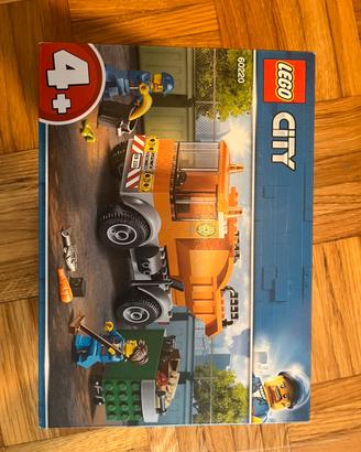 Lego camion della spazzatura 60220