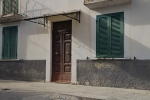 Appartamentino indipendente con terreni agricoli