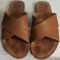 Ciabattina in cuoio. 