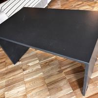 Scrivania da ufficio in legno