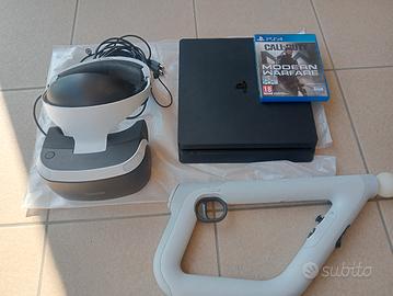 PLAYSTATION 4.