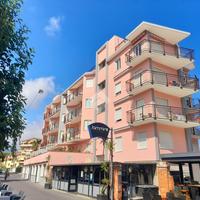 2 LOCALI A DIANO MARINA