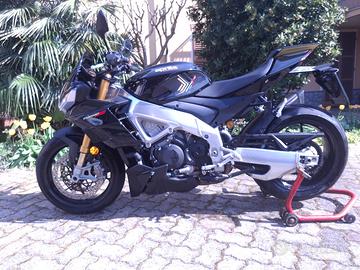 Aprilia Tuono v4 factory