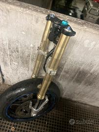 Yamaha R1 forcelle steli rovesciati