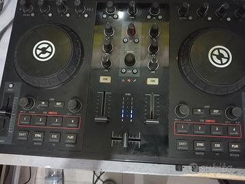 Traktor S2 MK1 della Native Instruments