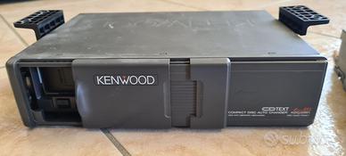 Autoradio Kenwood con Cambia CD a 6 Dischi