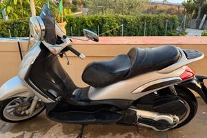 Beverly 500 anno 2003