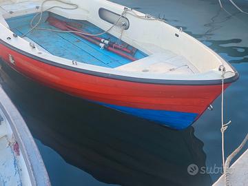 Barca 5 metri in vetroresina