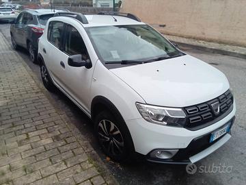 stepway dacia dCi 95cv–BIANCO 71.300km diesel