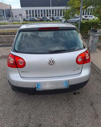 Wolkswagen Golf 5 1.9 TDI 