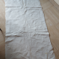 Tela lavorata interamente a mano con telaio