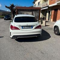 Mercedes Benz CLA 220 premium