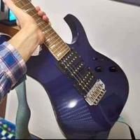 Chitarra elettrica con amplificatore