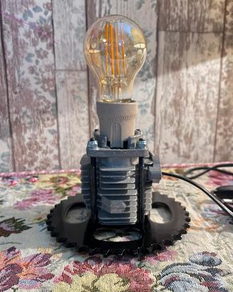 Lampada artigianale stile industriale pezzi moto