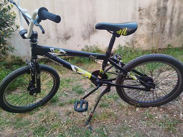 Bicicletta Bmx