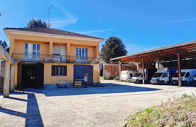 VILLA SINGOLA A CARATE BRIANZA