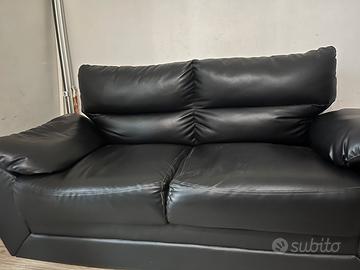 Divano in pelle nera due posti