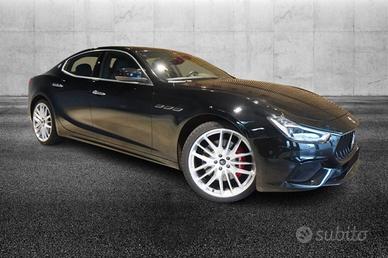 MASERATI Ghibli V6 430 CV Q4 Gransport
