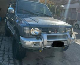 Mitsubishi pajero target 2.5 1998