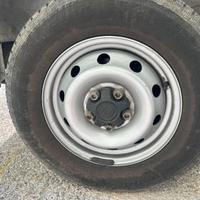 215 70 15C pneumatico termico singolo