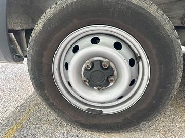 215 70 15C pneumatico termico singolo