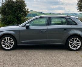 Audi A3 SPORTBACK 30 g-tron S tronic Admired