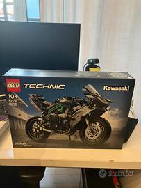LEGO TECHNIC - Kawasaki Ninja H2R (mai aperta)