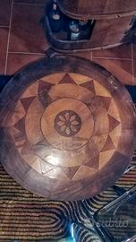 Tavolino in noce intarsiato del XIX secolo 