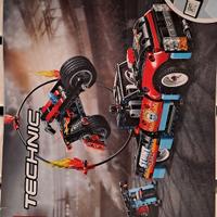 LEGO THECNIC 42106 Truck e moto dello Stunt show
