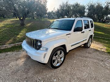 Jeep Cherokee Cherokee IV 2008 2.8 crd Overland au