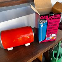 Distributore di CD/DVD “Giant Can” vintage