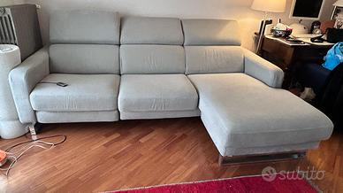 Divano  Molveno 4 posti,  come nuovo.