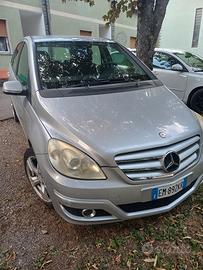 Mercedes b180