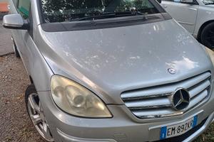 Mercedes b180