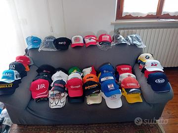 Lotto cappellini sbk-moto gp 213 pezzi