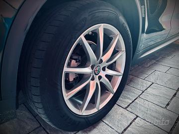 Cerchi+gomme Alfa Romeo,  235/55/19 originali