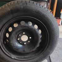 Gomme Continental con cerchi 