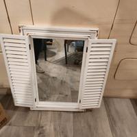 Specchio con persiane in legno stile shabby chic
