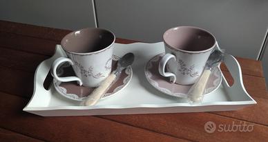 Set due tazze con vassoio