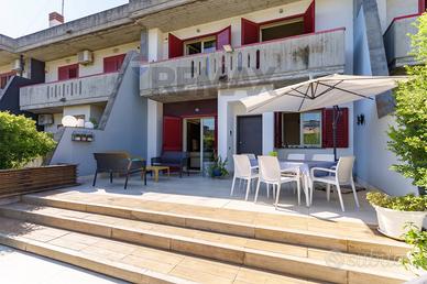 Villa a schiera - Gravina di Catania