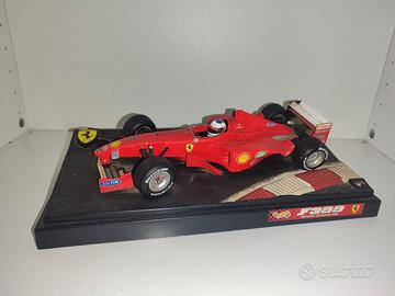 Lotto 3 Ferrari scala 1:18 HotWheels