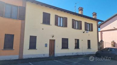 Ripalta G. Bel Trilocale al piano terra con box. €