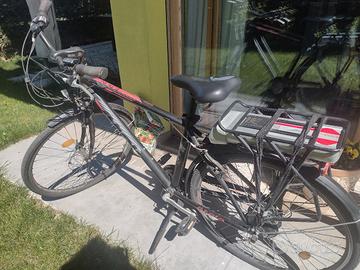bicicletta elettrica city bike