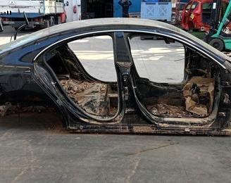 Mercedes cla 2015-2025 scocca per taglio lamiera