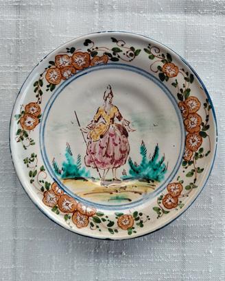Piattino in Maiolica Policroma XVIII Secolo 14 cm.