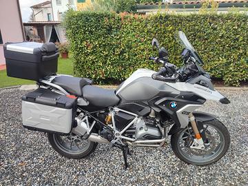 BMW 120GS