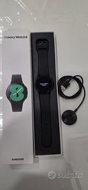 SAMSUNG Galaxy Watch 4